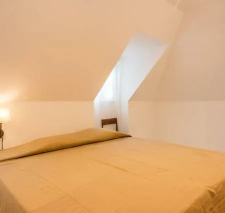 Διαμέρισμα Renewed Flat In Typical Bairro Alto Lisboa