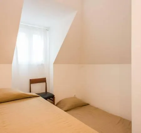 Renewed Flat In Typical Bairro Alto Διαμέρισμα Lisboa