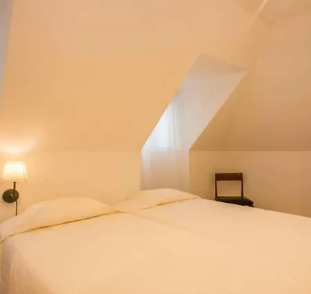 Renewed Flat In Typical Bairro Alto Διαμέρισμα Lisboa