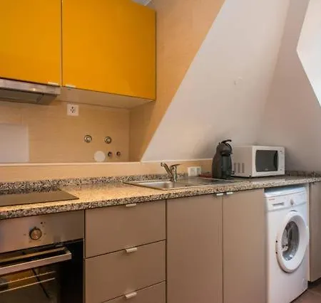 Renewed Flat In Typical Bairro Alto * Lissabon